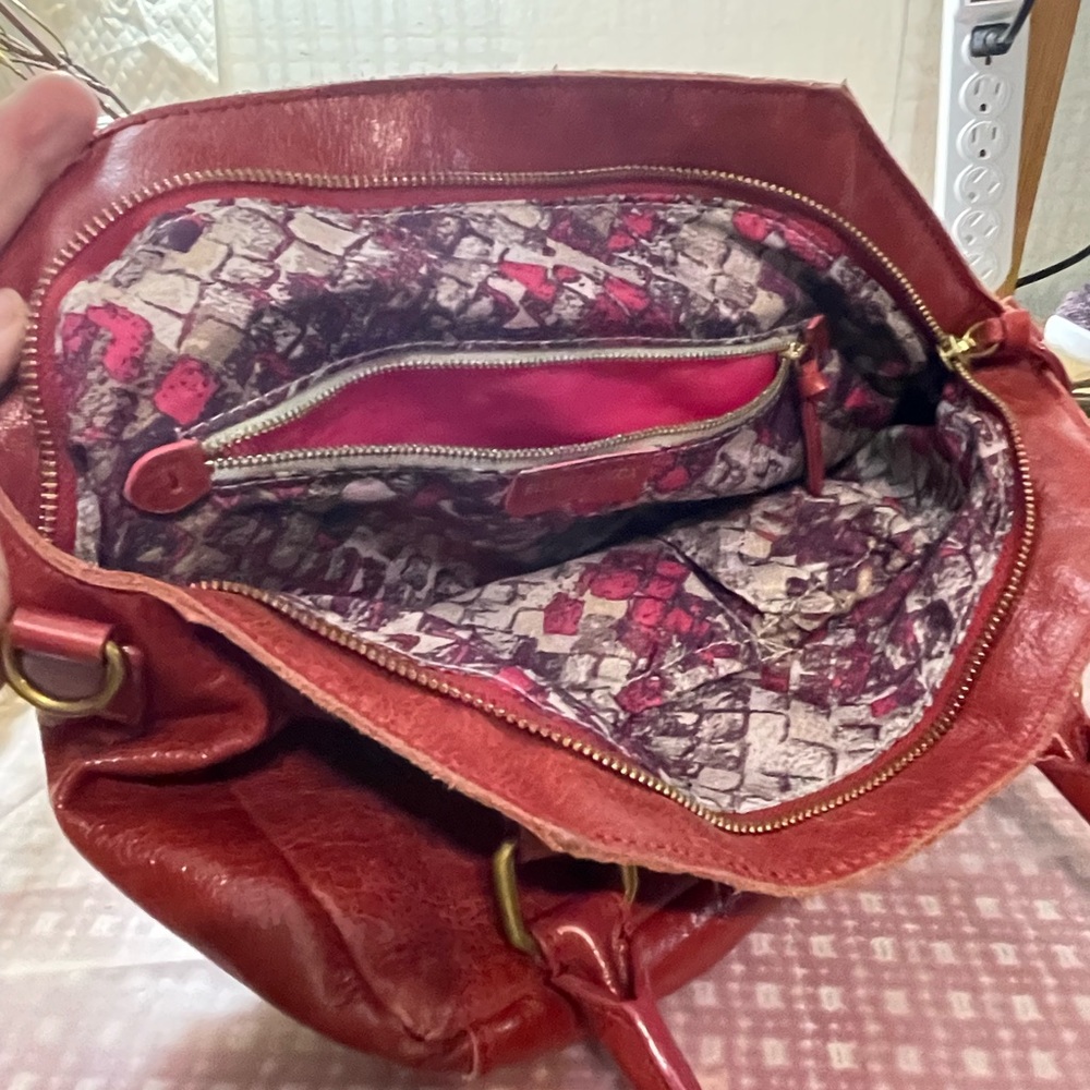Elliott Lucca Purse- Gently used/missing crossbody strap - Picture 6 of 8